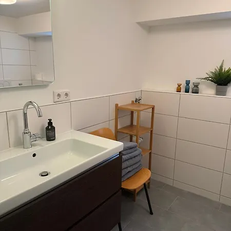 Apartment Stadtnahes Mit Waldblick